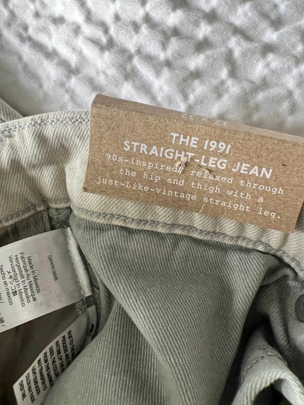 Madewell 1991 Straight-Leg Jeans in Feather Gray. Size 32 x 32 - Picture 3 of 5